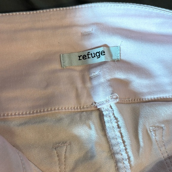 Light pink high waisted shorts - Picture 3 of 6